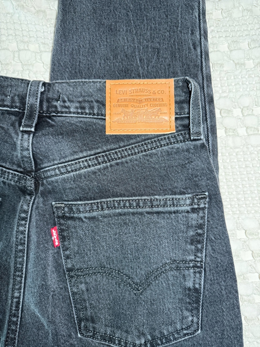 Levi's 70s High-Rise slim Straight Jeans in Black Wash - Picture 8 of 8